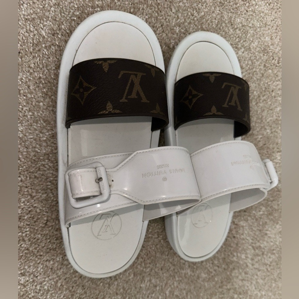 Authentic Louis Vuitton slides Size 37